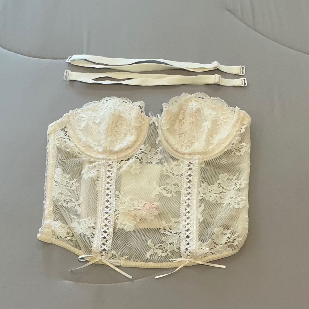 Vintage Victoria's Secret Ivory Sheer Lace Bustier Corset Top Underwire 34B